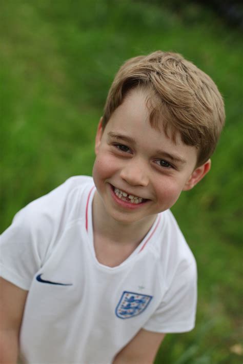 Prince George Adorably Shows Off Missing Tooth in 6th Birthday Pics | E ...