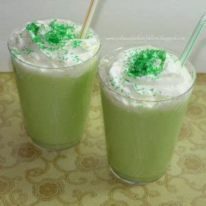 Green Honeydew Melon Smoothie for Kids - Artsy Momma