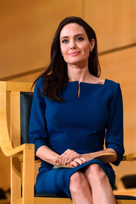Angelina Jolie Reveals Bell S Palsy Diagnosis Breaks - vrogue.co