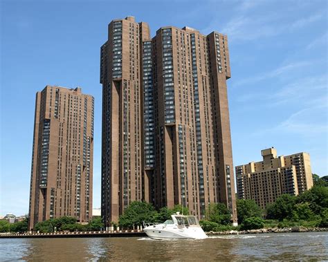 Harlem River Park Towers, Morris Heights, New York City | Flickr - Photo Sharing!