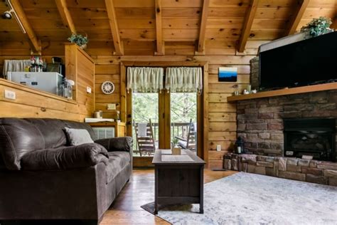 20 Best Airbnbs in Gatlinburg For A Great Smoky Mountains Trip