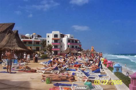 Modern Day Ruins: El Pueblito Beach Resort, Cancun