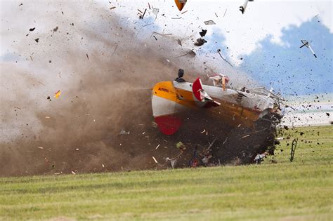 Stunt-plane crash kills 2 | The Spokesman-Review