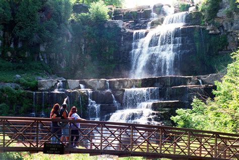 15 waterfalls in Upstate NY to see in person before you die ...