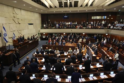 Israel swears in new parliament, the most right-wing in history - Los ...