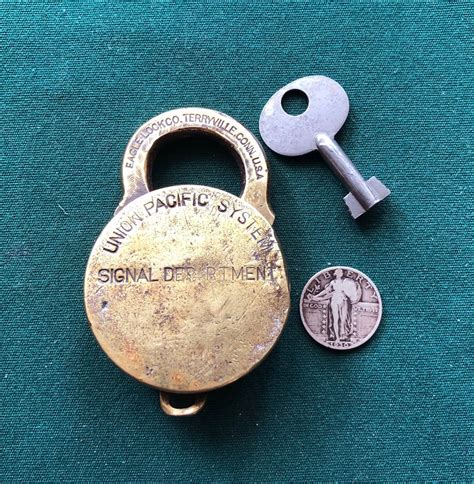 Union Pacific System Railroad UP Signal EAGLE LOCK Co. Brass Padlock ...