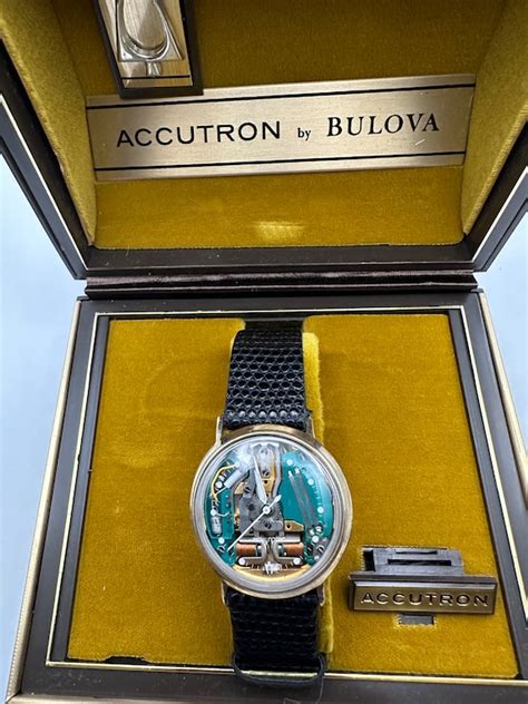 u081 bulova accutron spaceview - Gem