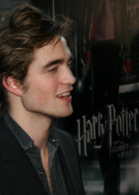 Robert Pattinson at the New York City ‘Goblet of Fire’ premiere — Harry Potter Fan Zone