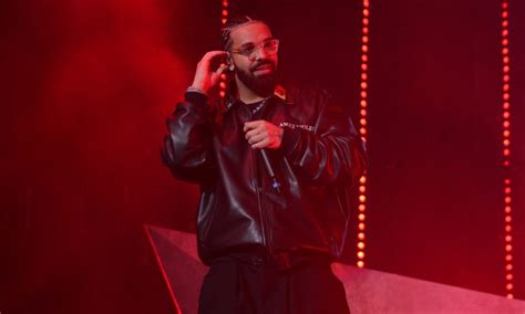 Drake Plays All The Hits At Apollo Theater Debut