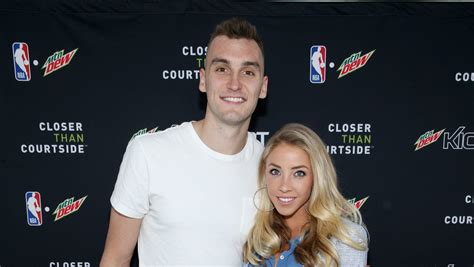 Sam Dekker, Olivia Harlan ask for charity donations instead of wedding ...