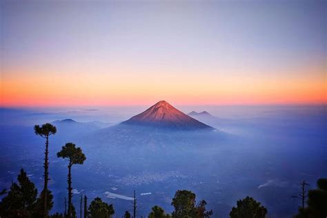 Tour al Volcán Acatenango in 2021 | Guatemala travel, Guatemala photography, Guatemala aesthetic