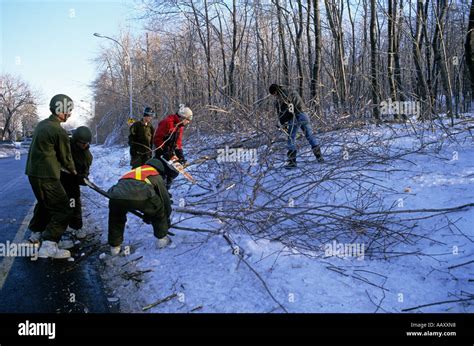 Canada ice storm 1998 hi-res stock photography and images - Alamy