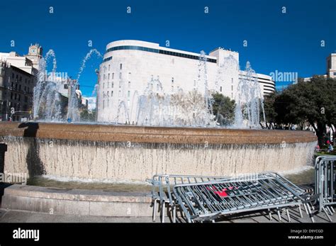 Plaza Fountain in Barcelona Spain Stock Photo - Alamy