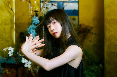 Aimer Scores First No. 1 on Japan Hot 100 With ‘Zankyosanka’ – Billboard