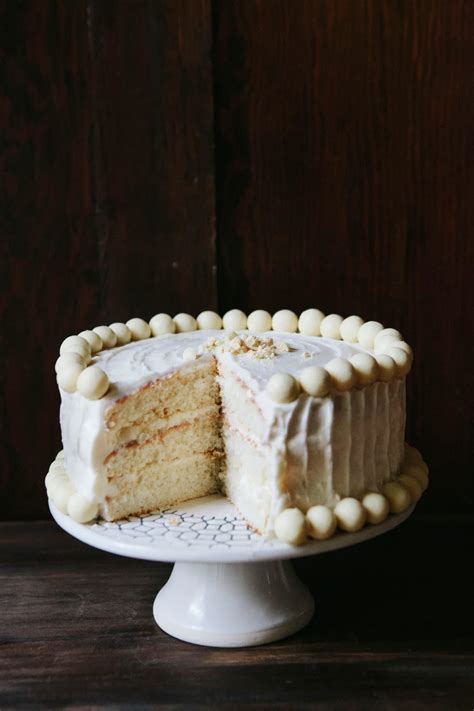 White Chocolate Malt Cake | hummingbird high || a desserts and baking blog