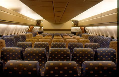 American Airlines DC-10 Economy Cabin | Aviones