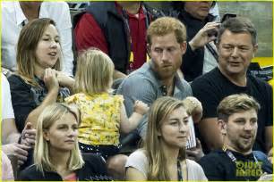 Prince Harry Makes Funny Faces for a Toddler at the Invictus Games ...