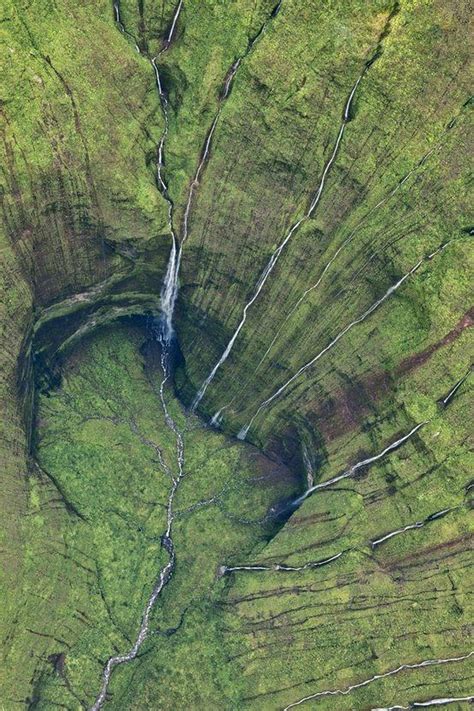 Mount Waialeale in Kauai, The rainiest place on earth! | Kauai ...