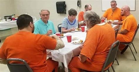 Stewart Co. Inmates Graduate From 'Life Skills Class' | radio NWTN