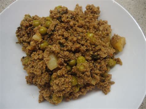 This Muslim Girl Bakes: Keema - Lamb Mince Curry