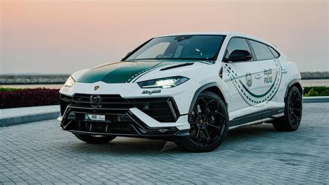 Dubai Police enlists Lamborghini Urus Performante