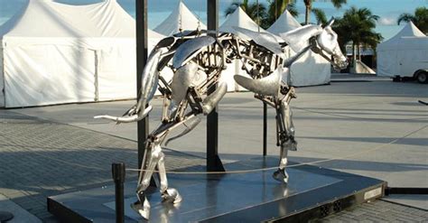 You Have To See This Incredible Mechanical Horse Sculpture In Action ...