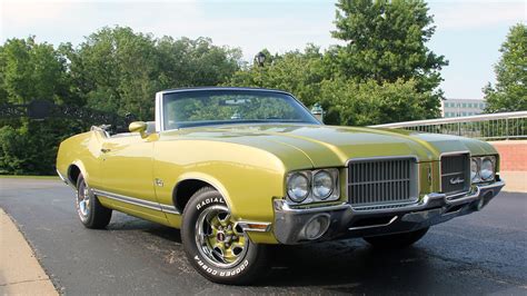 1971 Oldsmobile Cutlass Supreme Convertible | T77 | Louisville 2016