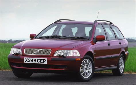 Used Volvo V40 Estate (1996 - 2004) Review | Parkers