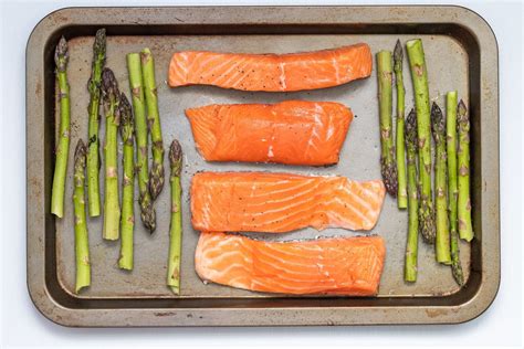 How to Defrost Salmon (3 Best Quick Thaw Methods to Use)