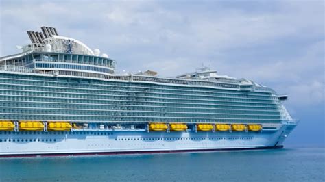 Royal Caribbean Cruise Ship Rescues Sinking Boat