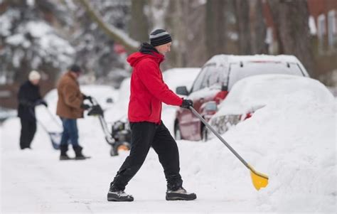 Montreal snowstorm cleanup underway after city gets record 39 cm ...