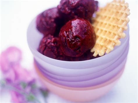 Berry Sorbet Recipe | EatSmarter