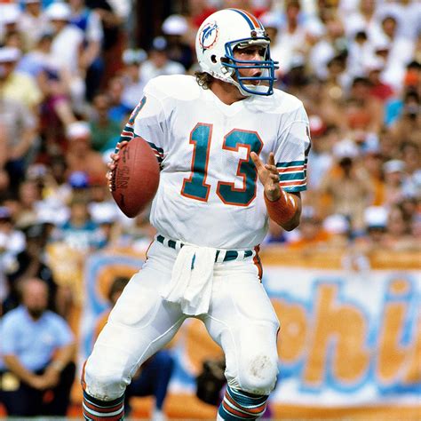 Dan Marino, formerly of Miami Dolphins, intends to withdraw from lawsuit against National ...