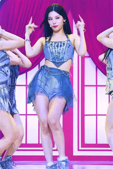 Yeji itzy in 2022 | Stage outfits, Outfits, Kpop girls