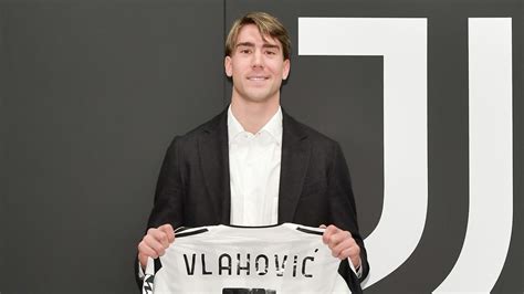 Dusan Vlahovic: Juventus complete £66.6m signing of striker from ...