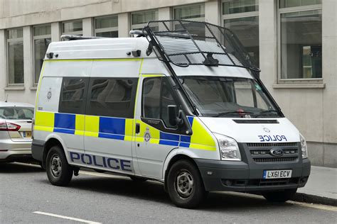 LX61 ECV | British police cars, Ford transit, Police cars