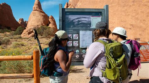 Devils Garden Trail (U.S. National Park Service)