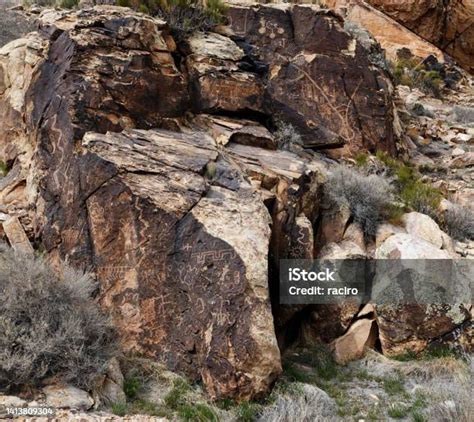 Fremont Culture Rock Art Panels Central Utah Stock Photo - Download Image Now - Ancient, Art ...