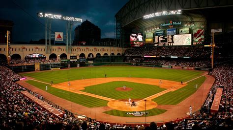 Camille Parks Buzz: Houston Astros Stadium