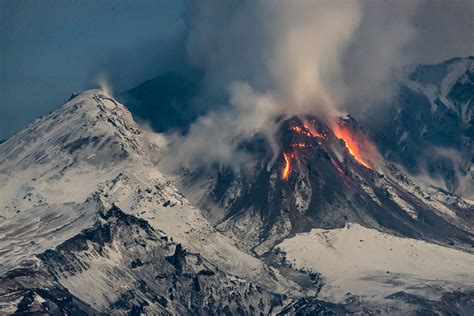 Volcano Special: Shiveluch - expedition to see the ongoing eruption of ...