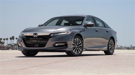 2019 Honda Accord Hybrid: Why I’d Buy It - Zach Gale