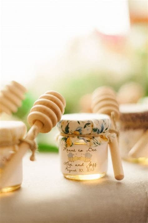 Creative Summer Wedding Favors