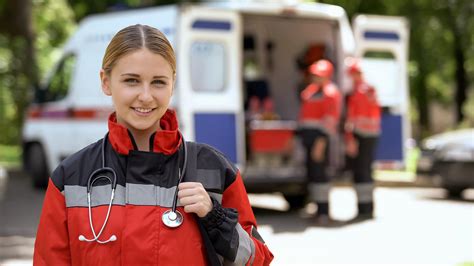 EMT to Paramedic: How to Become a Paramedic | Unitek EMT