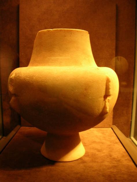 ceramic focus: cycladic art