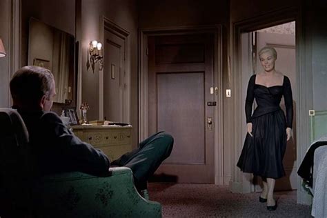 Kim Novak’s Wardrobe in Vertigo makes her the Ultimate Hitchcock Blonde — Classic Critics Corner ...