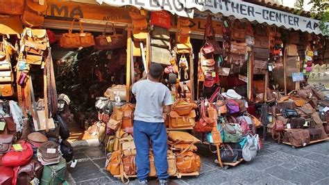 8 Top Flea Markets In Miami - Fun Shopping Experience! : TripHobo