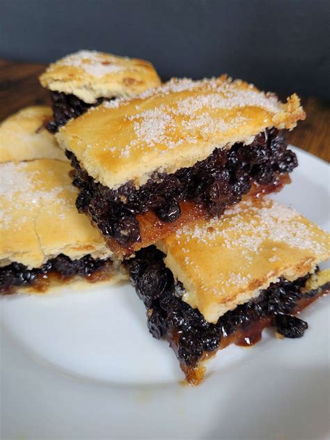 Scottish Fruit Slice Recipe • Foodie Explorers