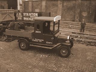 Delivery Truck | Charming little scene on a model british ra… | Flickr