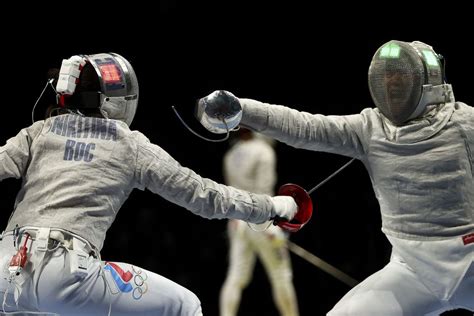 Olympics-Fencing-Russians win second consecutive gold in women's team sabre | Nippon.com