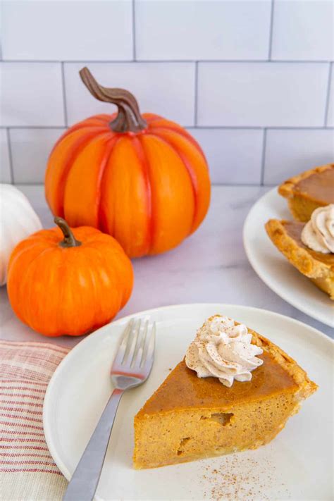 Easy Pumpkin Pie Recipe Without Evaporated Milk - Salt & Spoon